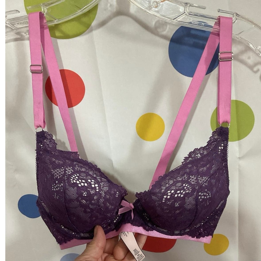 Lace Underwire Push-Up Bra in Purple and Pink